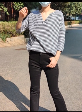 出口纯棉 黑白条纹T恤宽松有大码 V领打底女 W190902KK