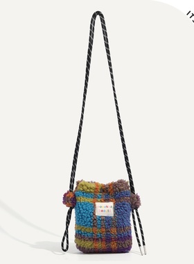 ITSOUMEI韩国ins风毛绒彩虹格子可爱小包包单肩斜挎包逛街手机包