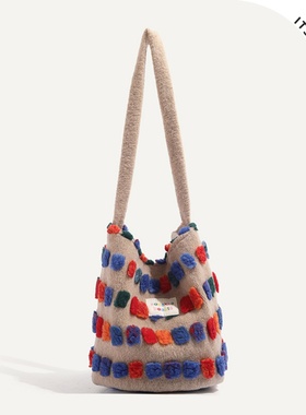 ITSOUMEI毛绒小众复古彩色圆点水桶包秋冬季百搭大容量单肩手提女