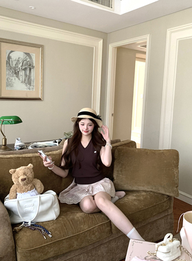 Lily Rosemary/ 純情告白 两色花瓣贝母针织背心棉布绣短裙两件套