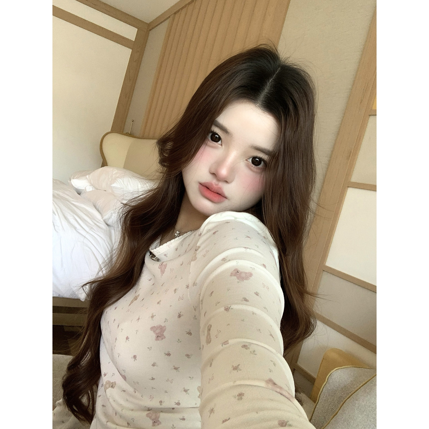 Lily Rosemary/ 小熊心事 柔软针织吊带长袖套组 - 实物图