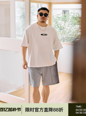 210g韦恩泽维尔加大宽松大码男夏圆领PU印花分割短袖时尚T恤9404