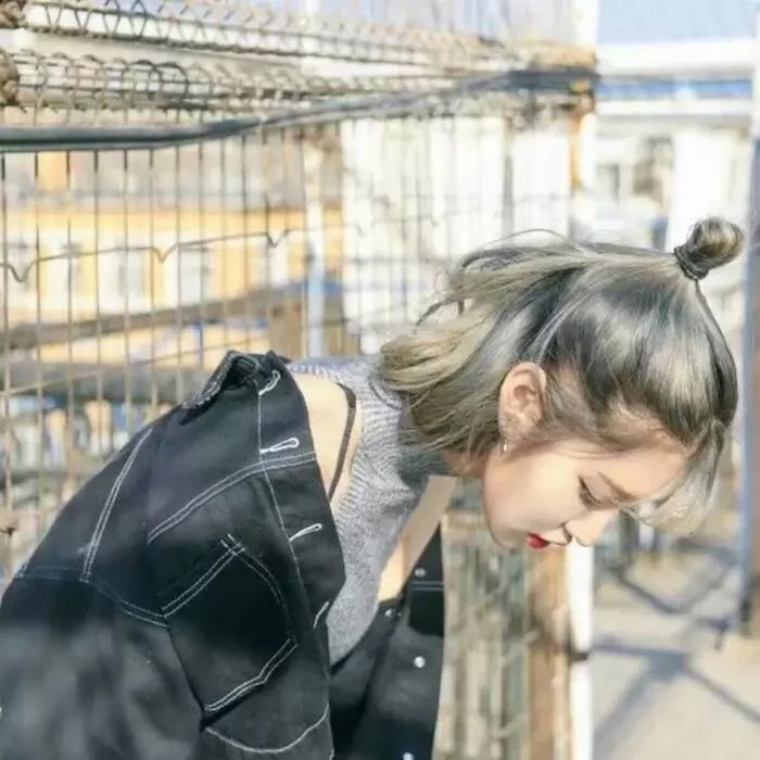 Perruque ANNA LUO  .  cheveux raides Court - Ref 2607371 Image 1