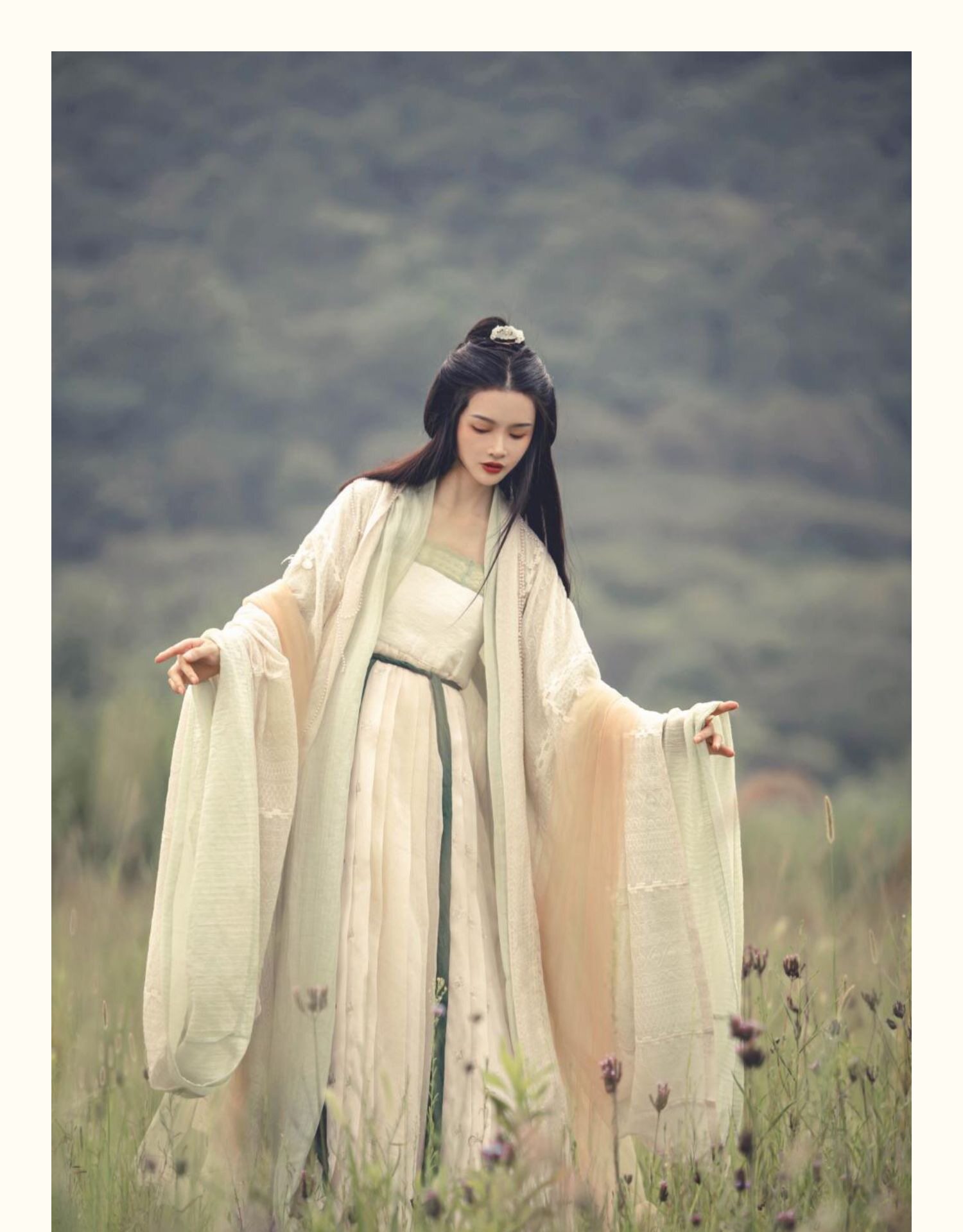 汉服出租司南阁蒹葭与白露唐制米色诃子裙大袖衫秋冬摄影写真