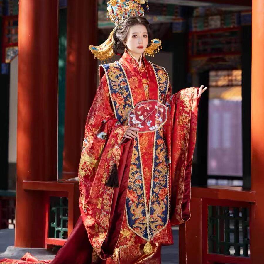 十里红妆凤冠霞帔云河千色