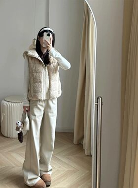 松弛感新款毛绒夹棉服女款秋冬季韩版连帽马甲轻薄无袖外套小个子