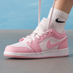 耐克女鞋童鞋AirJordan1Low AJ1粉白草莓熊复古皮革篮球鞋553560