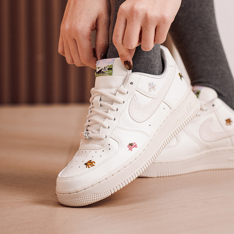 NIKE耐克女鞋新年款马年Air Force 1空军一号低帮运动板鞋休闲鞋,运动鞋new,运动休闲鞋,淘宝优惠券,粉丝福利购,淘宝优惠卷