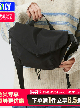 斯凯奇腰包单肩包男包女包2026新款户外运动包黑色休闲包P225U044