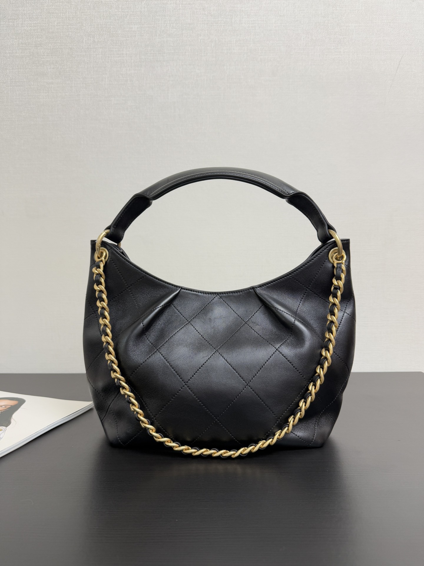 26C新款秋冬嬉皮包菱格链条包斜挎包百hobo饺子包手提链条麂皮