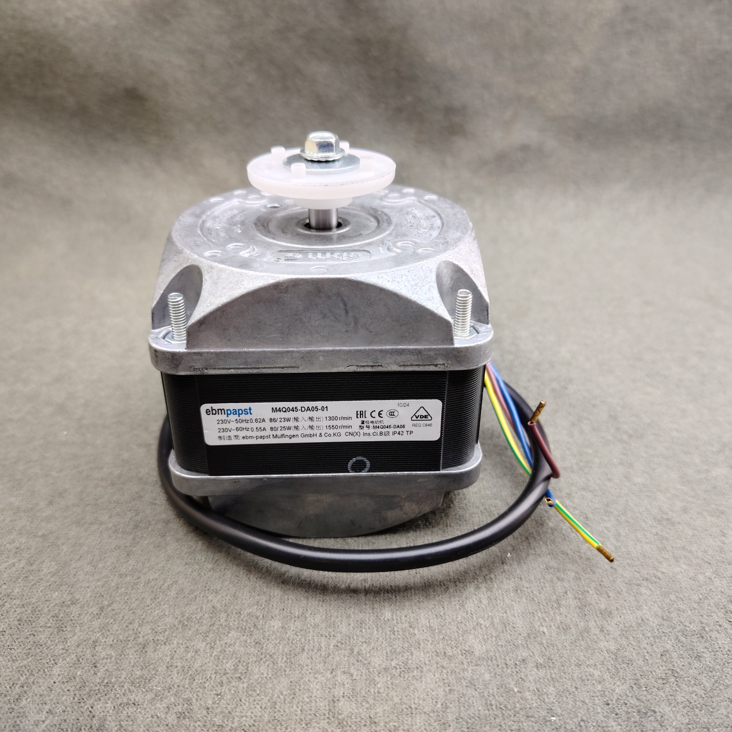 ebmM4Q045-DA01-01电机70W/18W