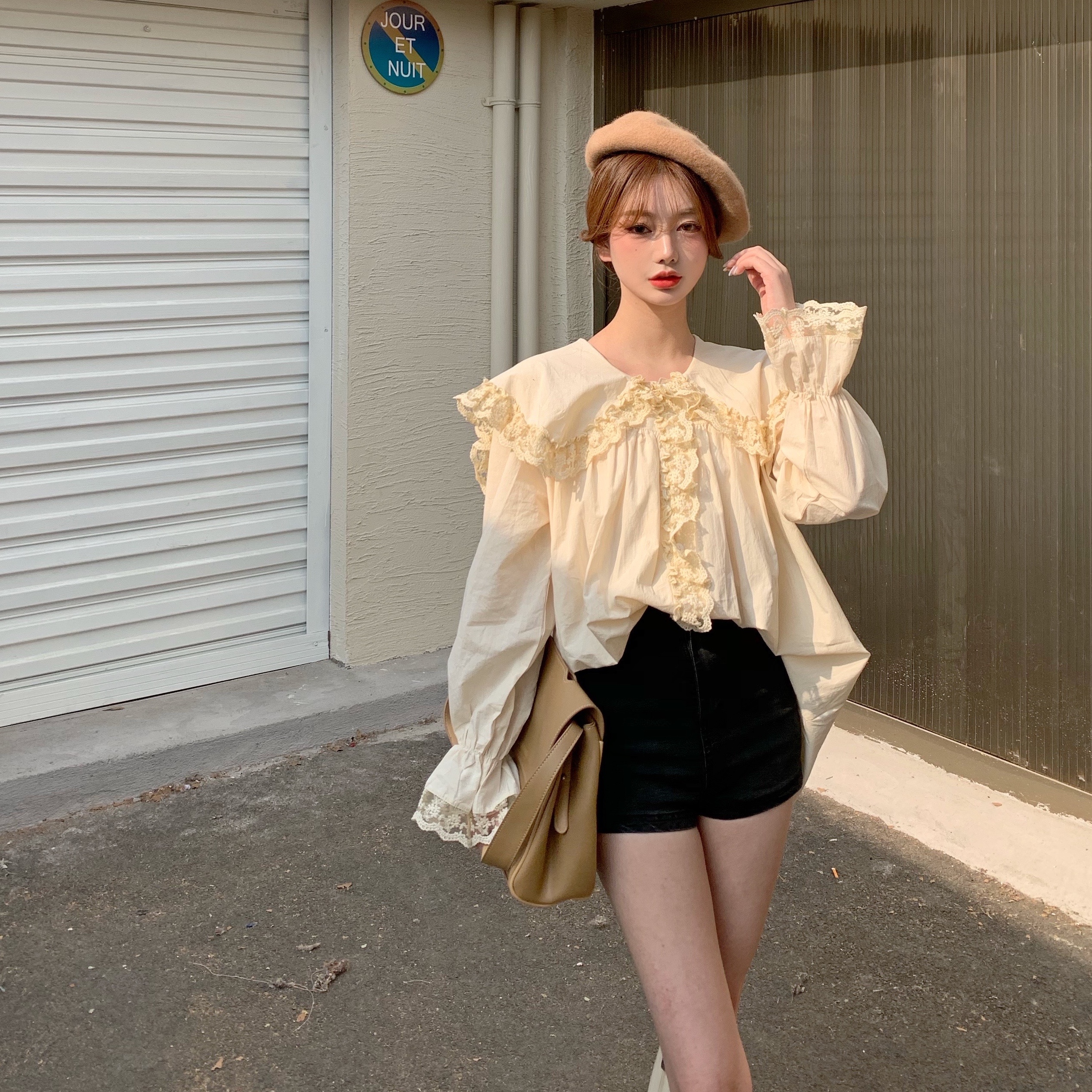Korean version sweet craft design loose and thin lace splicing shirt skirt