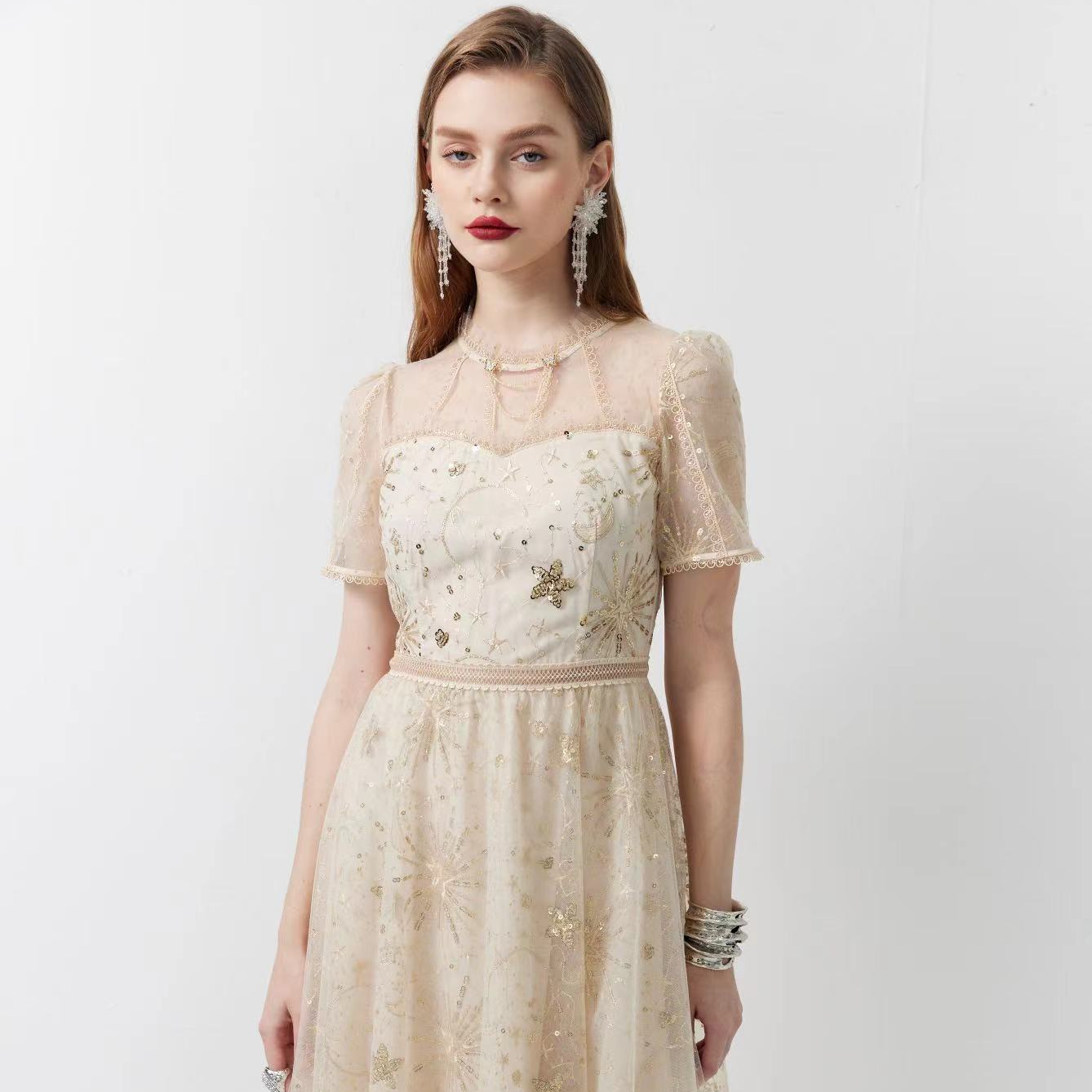 【限时直降】伊华欧秀连衣裙42KAQ4794