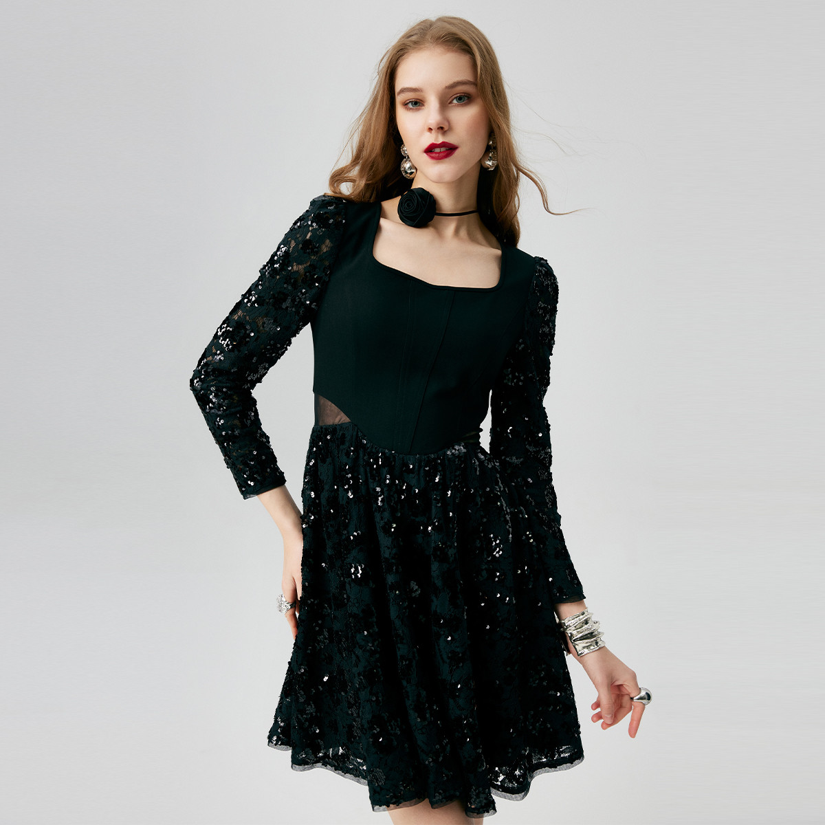 【限时直降】伊华欧秀连衣裙41KAQ4336