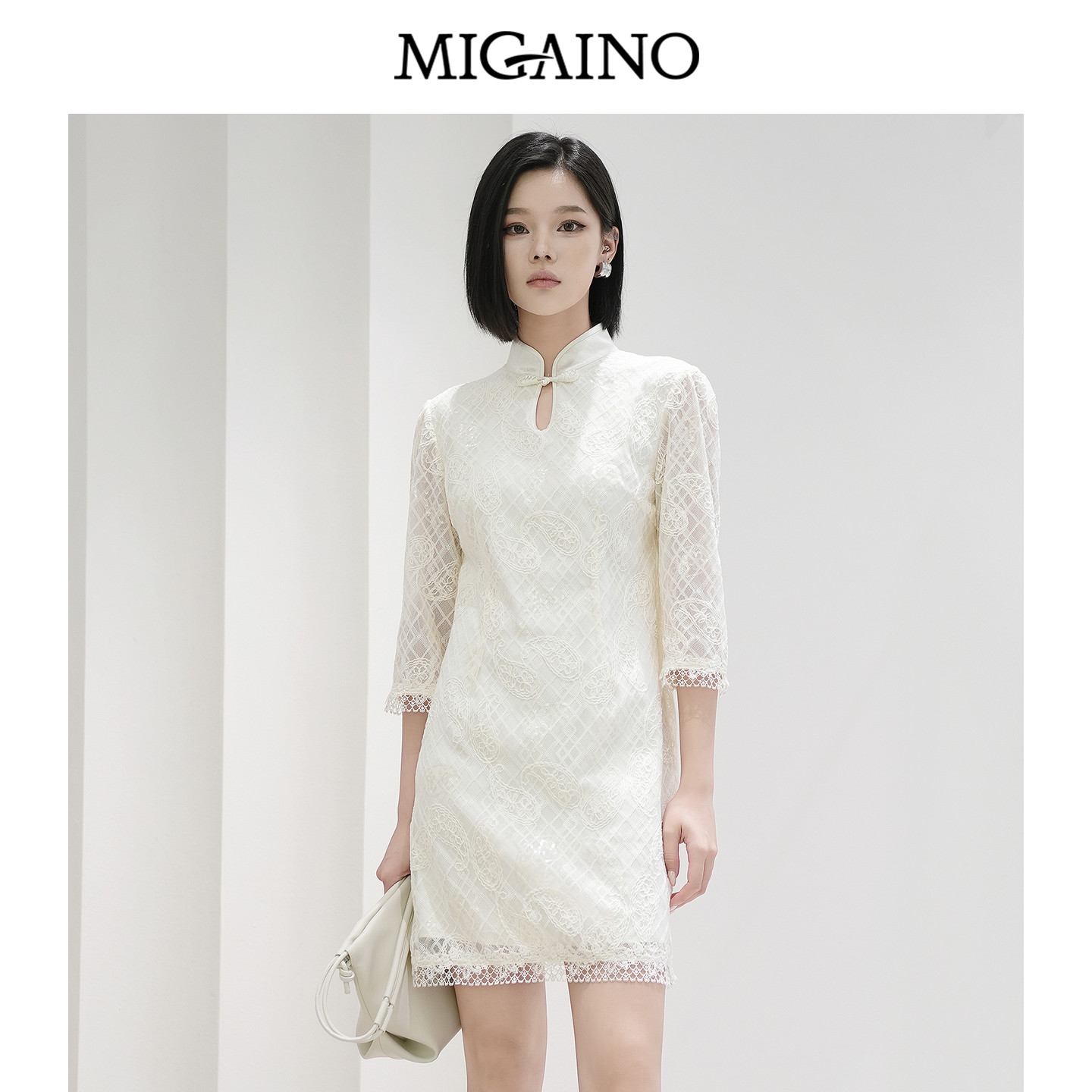 Migaino曼娅奴女装秋冬新款别致优雅新中式修身蕾丝绣花连衣裙