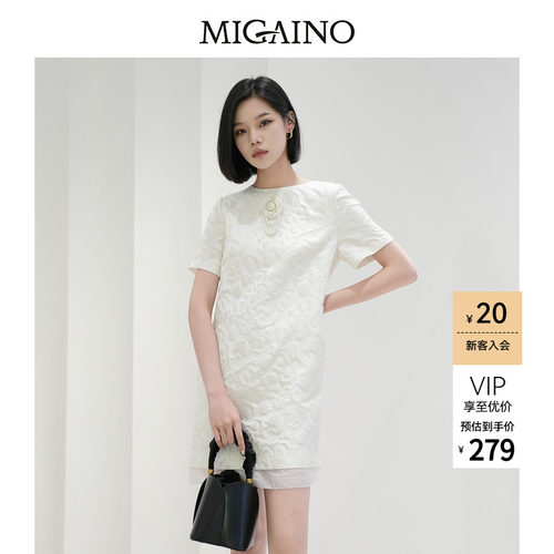 赠品：MP24UD682（胸针）