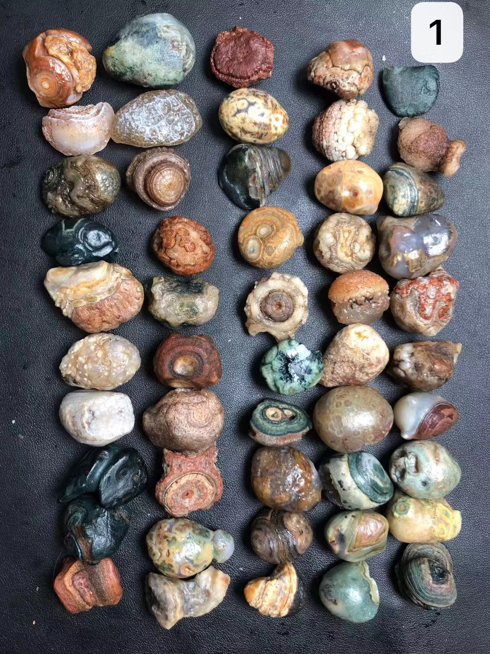 蒙古眼石摆件戈壁玛瑙原石绿眼睛钱币奇石象形吊坠地表浮雕手把件