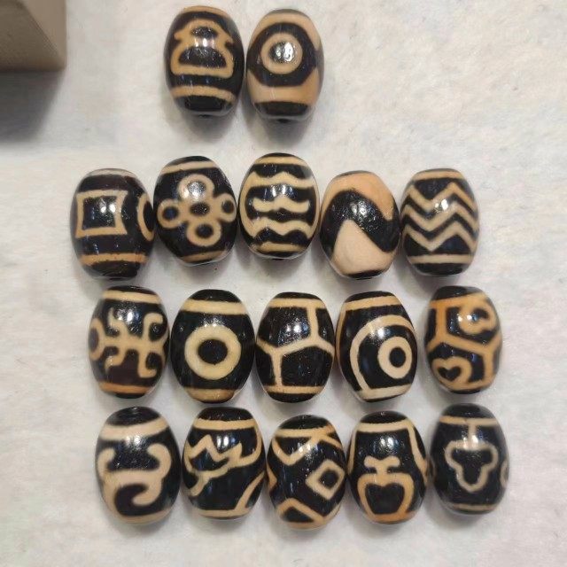 虎牙图案贵字宝瓶龟甲莲心绿度母五眼闪电财神三眼菩提叶莲花玛瑙