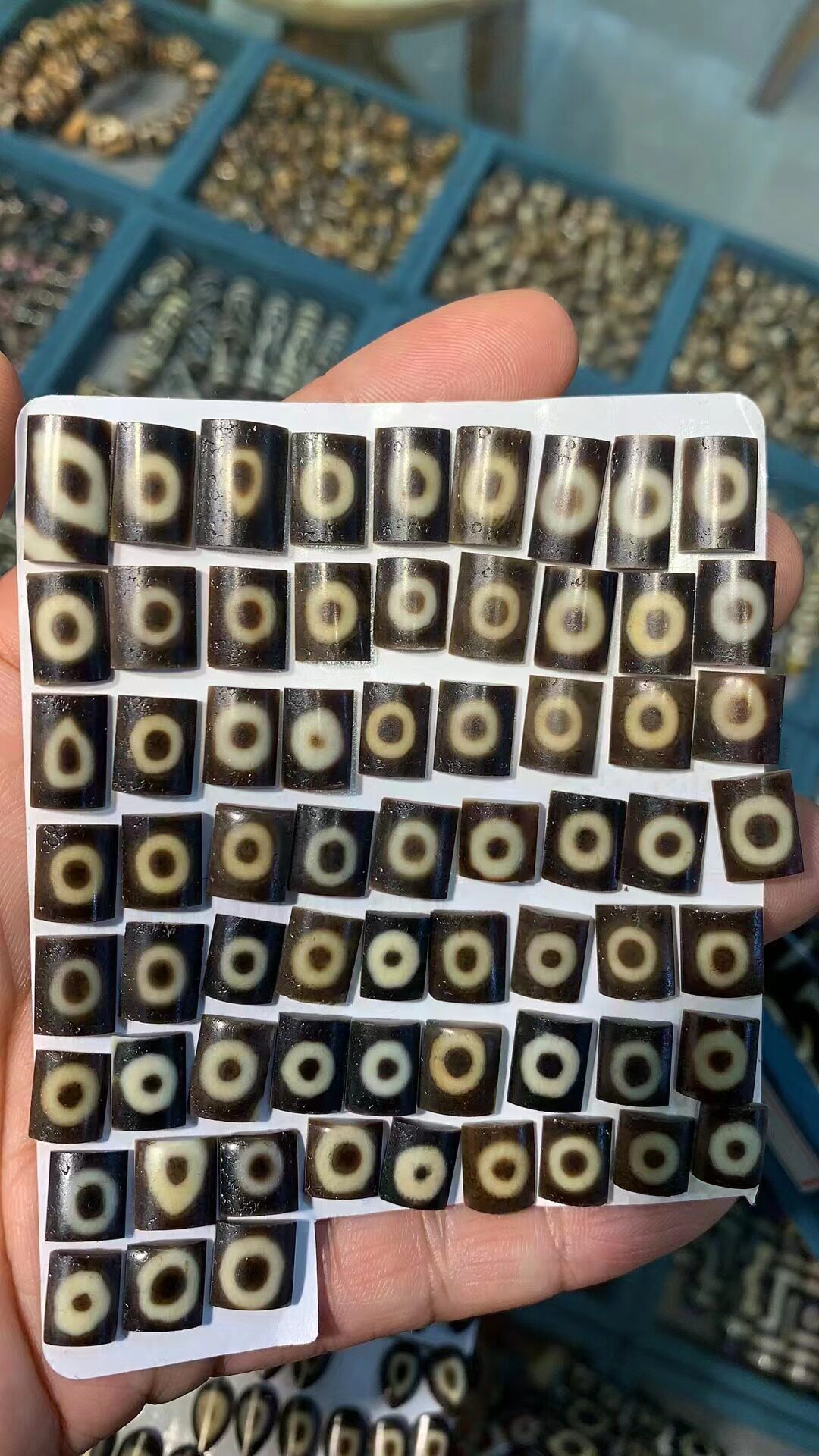 中国天珠届名贵品种dzi天原玛瑙措丝老料牙黄天珠戒面满风化包浆