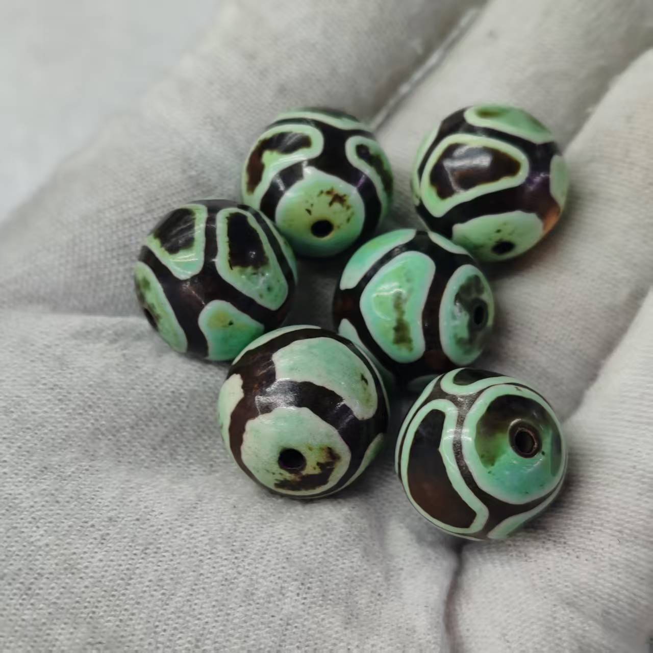 16x16mm青稞供圆珠玛瑙天珠