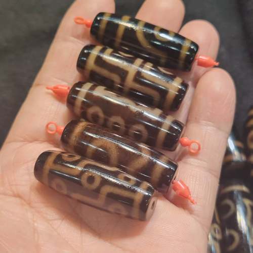 曲贡雪域天珠40长四六九眼图案