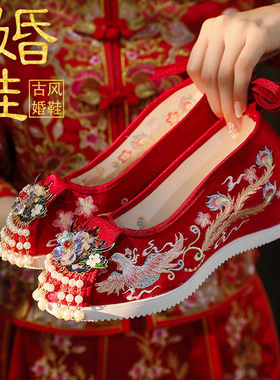 秋冬季加绒秀禾婚鞋古风绣花鞋红色新娘汉服婚鞋内增高配旗袍鞋女