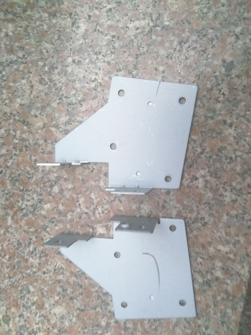 奔腾B50汽车车载CD机6碟单碟改装音响导航蓝牙DVD机安装支架固定