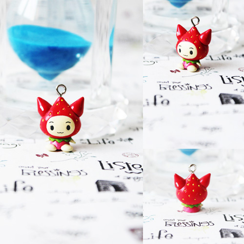 Figurine manga fille aux fraises - Ref 2699903 Image 1