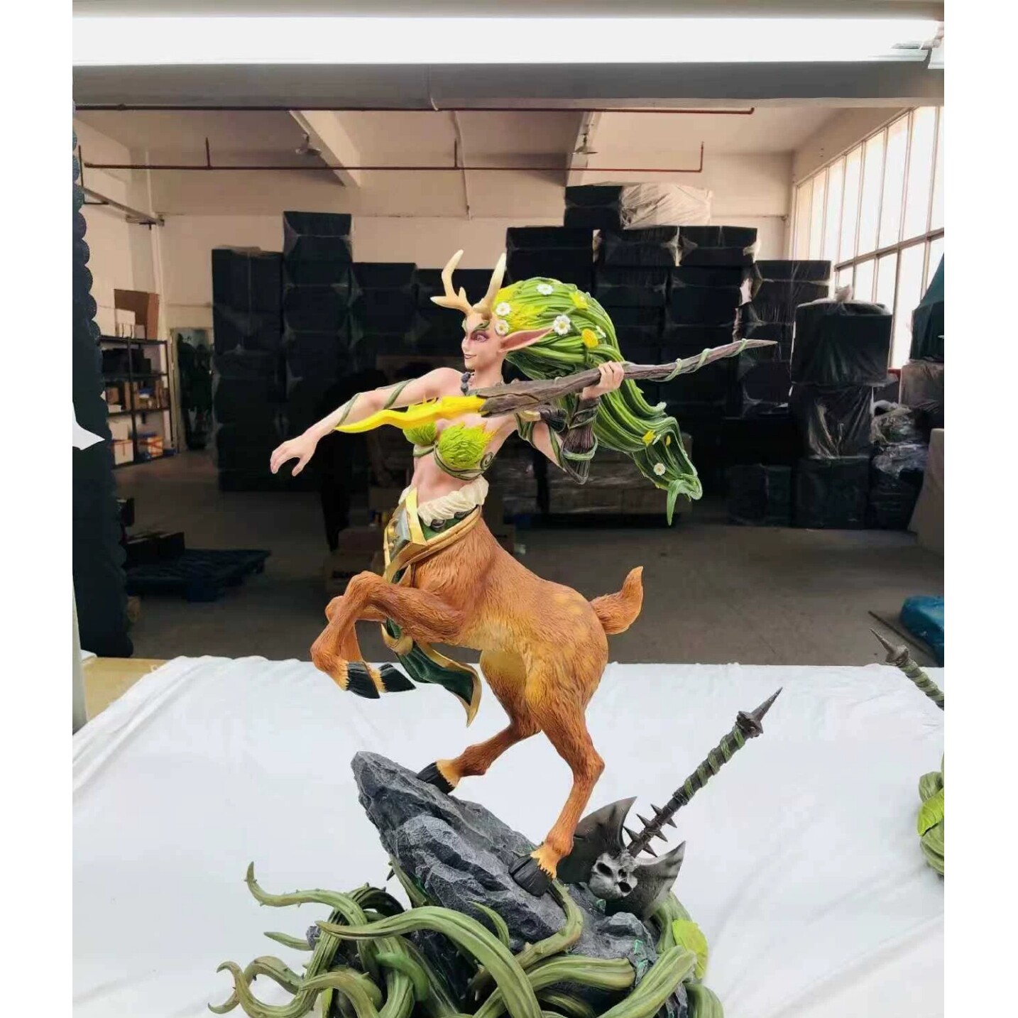 蜉蝣工作室魔兽林中守卫露娜拉