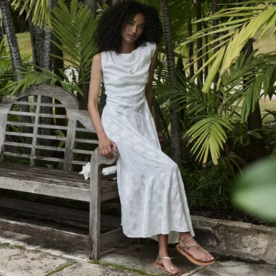 2025新款女装质感银色提花连衣裙