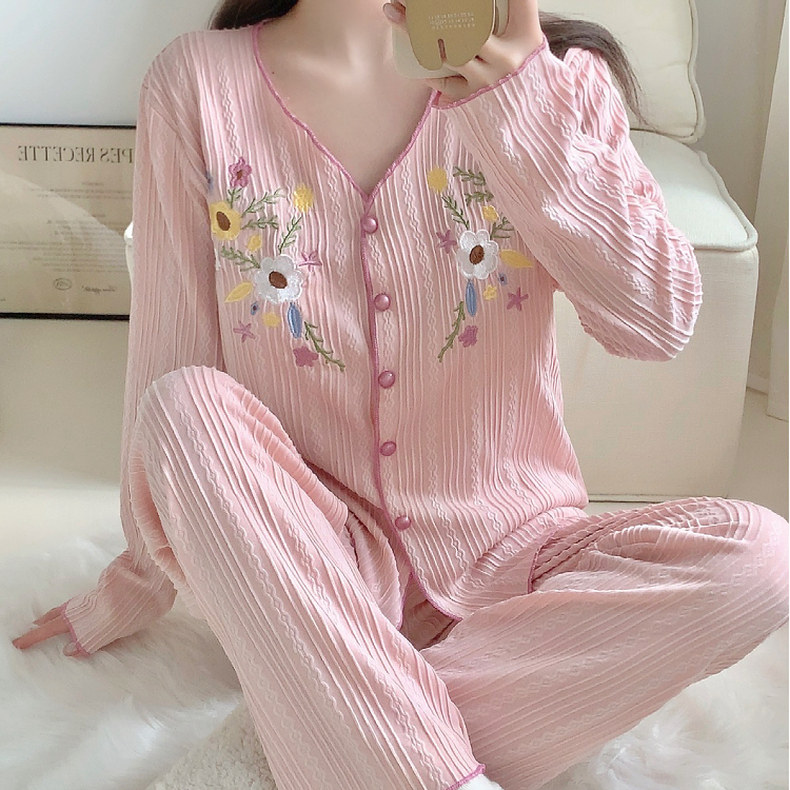 高级感刺绣V领睡衣女士春秋季带胸垫棉质长袖家居服2025新款