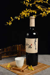 中国精品葡萄酒小满七号新疆和硕干红