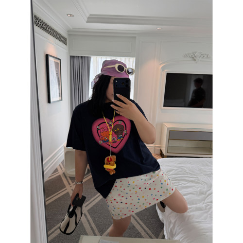 铅笔小鑫大码女装趣味减龄透气卡通kitty印花显瘦T恤+玩偶挂饰