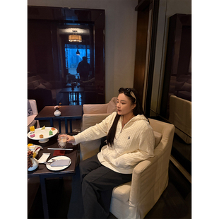 女装 连帽麻花针织开衫 经典 复古拉链 毛衣 小马 铅笔小鑫大码