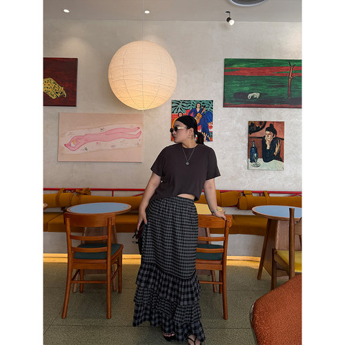 铅笔小鑫大码女装简约宽松T恤+全松紧格子半身裙套装