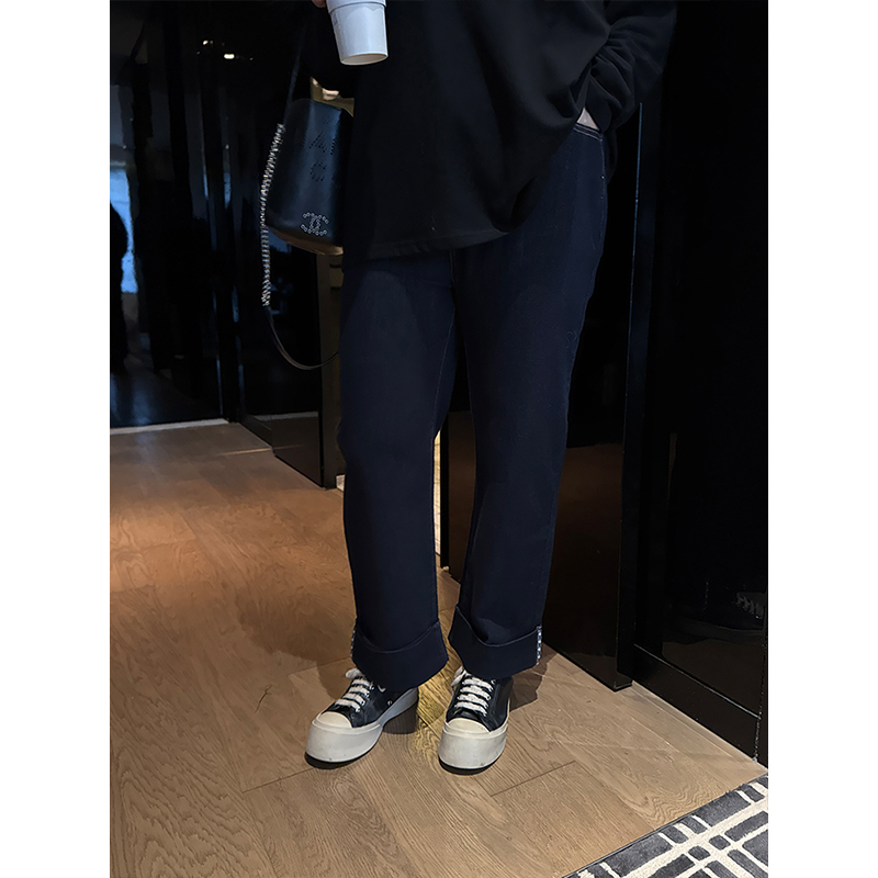 铅笔小鑫大码女装 吸睛卷边 摆脱沉闷 显瘦直筒牛仔裤