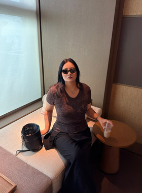 铅笔小鑫大码女装藏肉显瘦高弹力亲肤修身显瘦U领T恤