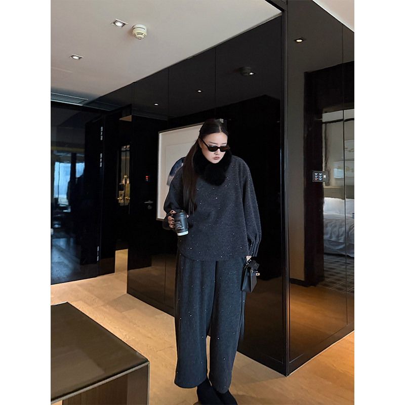 铅笔小鑫大码女装显瘦CP高品两件套亮片上衣+裤子套装,女装/女士精品,大码套装,淘宝优惠券,粉丝福利购,淘宝优惠卷