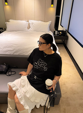 铅笔小鑫大码女装藏肉能手重工刺绣花朵图案正肩T恤