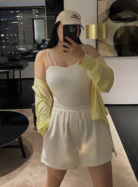 铅笔小鑫大码女装显瘦透气胸垫一体防下垂吊带百搭简约无痕美背