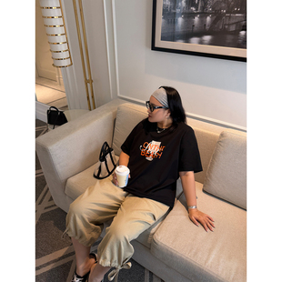 铅笔小鑫大码女装藏肉显瘦酒杯字母印花宽松短袖T恤