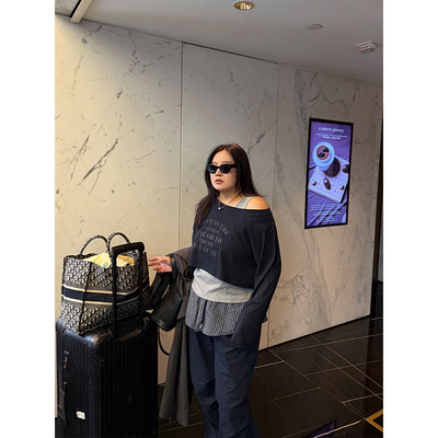 铅笔小鑫大码女装 叠搭tips松弛显瘦字母印花短款斜肩T恤+背心