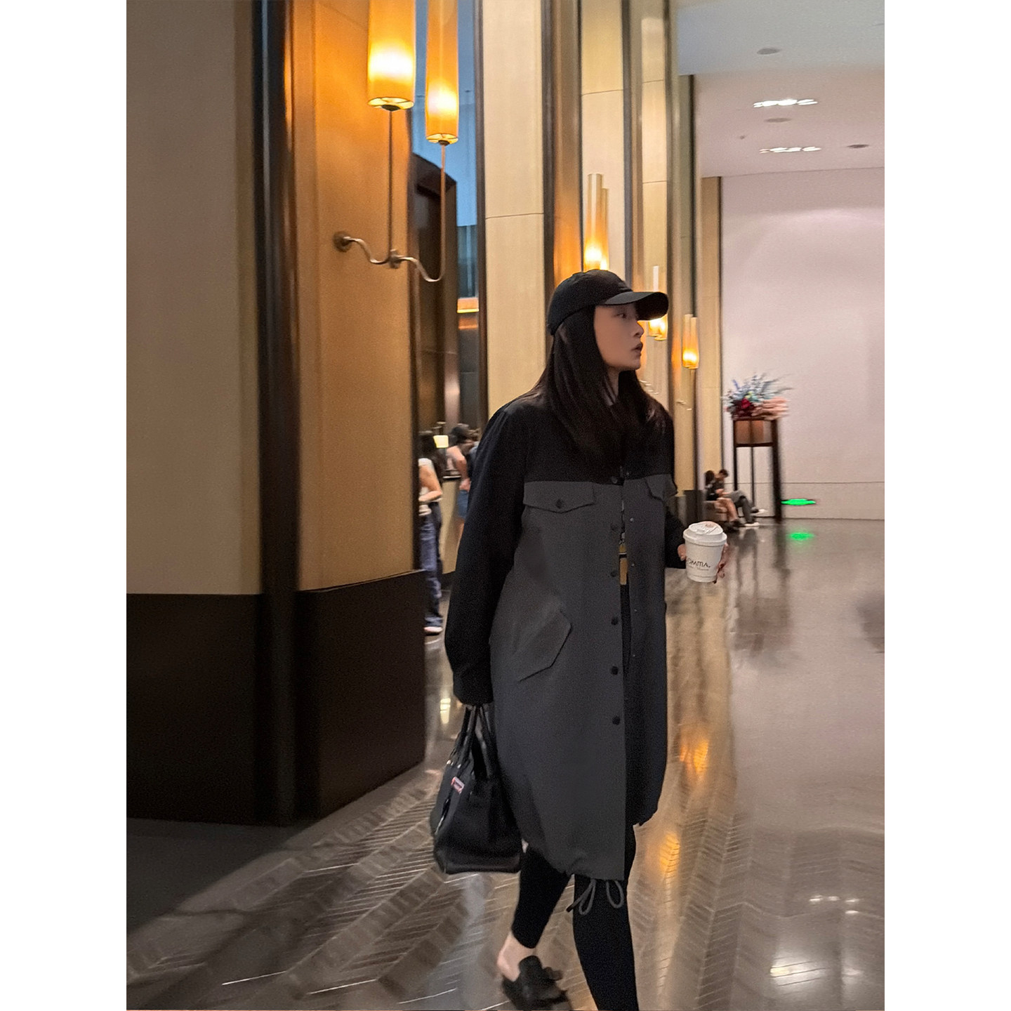 铅笔小鑫大码女装高智感穿搭休闲宽松拼色大口袋外套