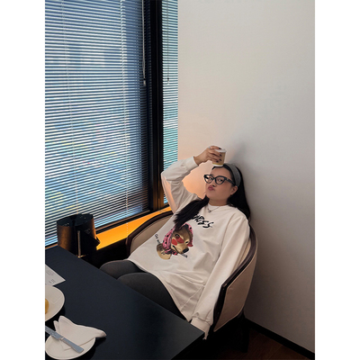 铅笔小鑫大码女装童趣减龄头巾小狗印花复古圆领长袖T恤