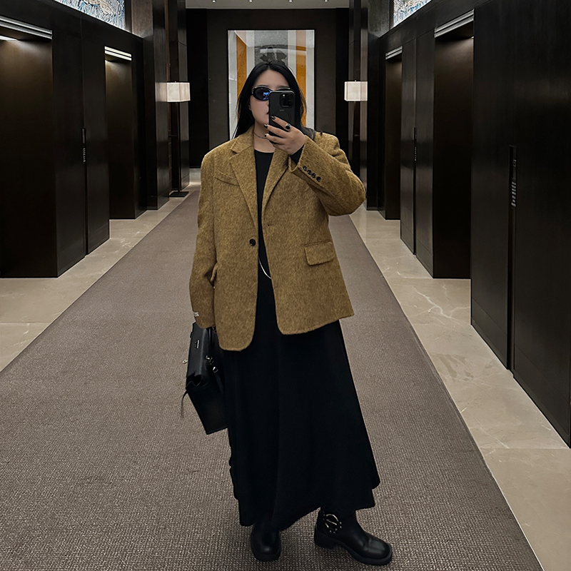 铅笔小鑫大码女装气质法式复古西装胖MM秋冬气质百搭短款羊绒外套