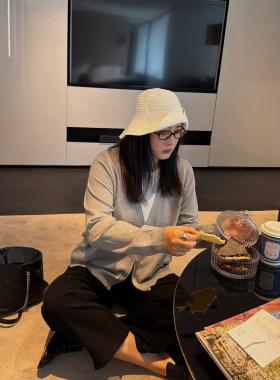 铅笔小鑫大码女装懒人休闲吸睛撞色松弛假两件针织衫