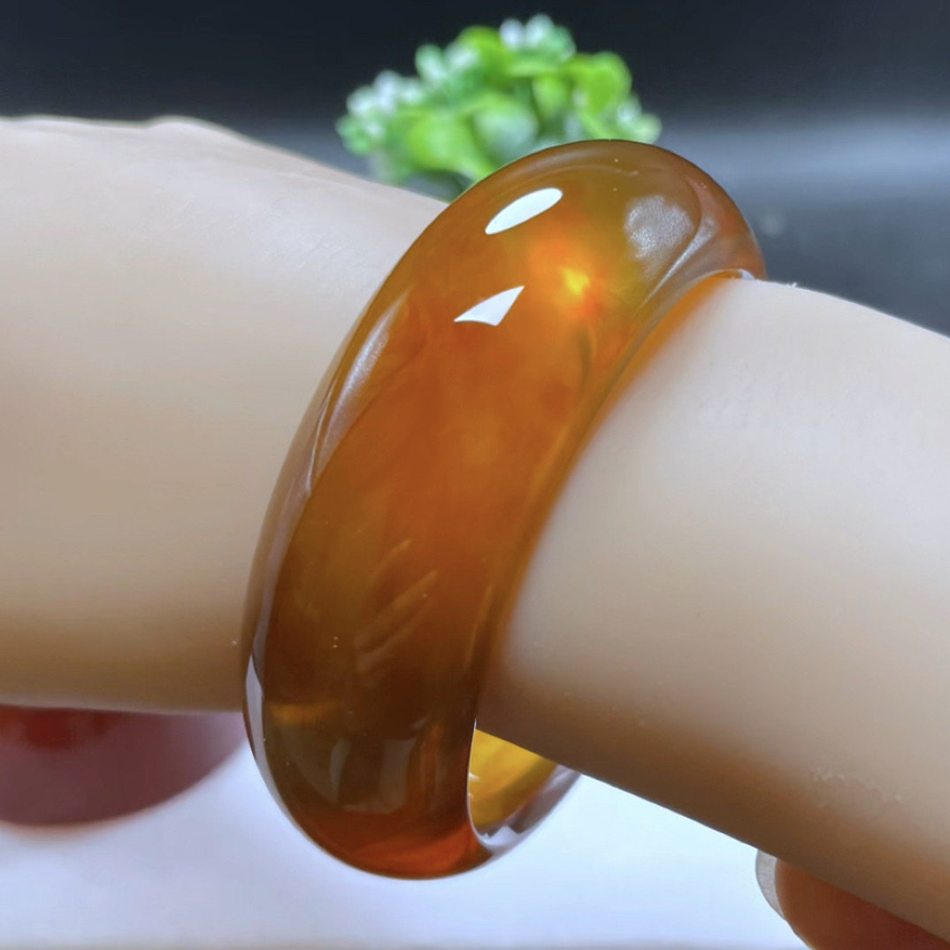 【李氏珠宝】精品54圈21.6宽糖果蜜糖手镯无瑕疵天然缅甸琥珀,珠宝/钻石/翡翠,手饰,淘宝优惠券,粉丝福利购,淘宝优惠卷