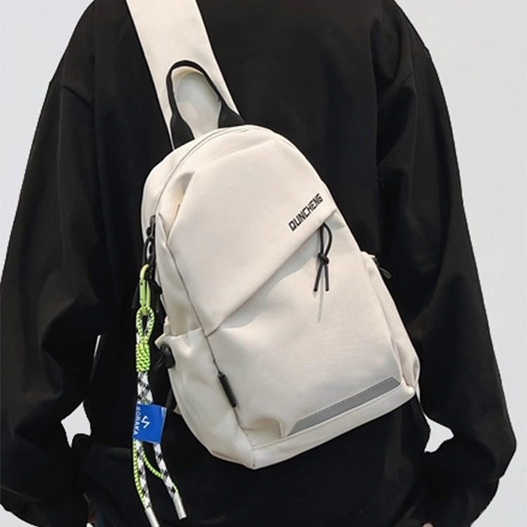 新款胸包男休闲日系百搭单肩包学生时尚运动小背包女士潮牌斜挎包