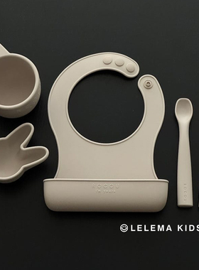 LLM 韩国ROCOU婴幼儿新品铂金硅胶围兜宝宝辅食兜可调节防水围嘴