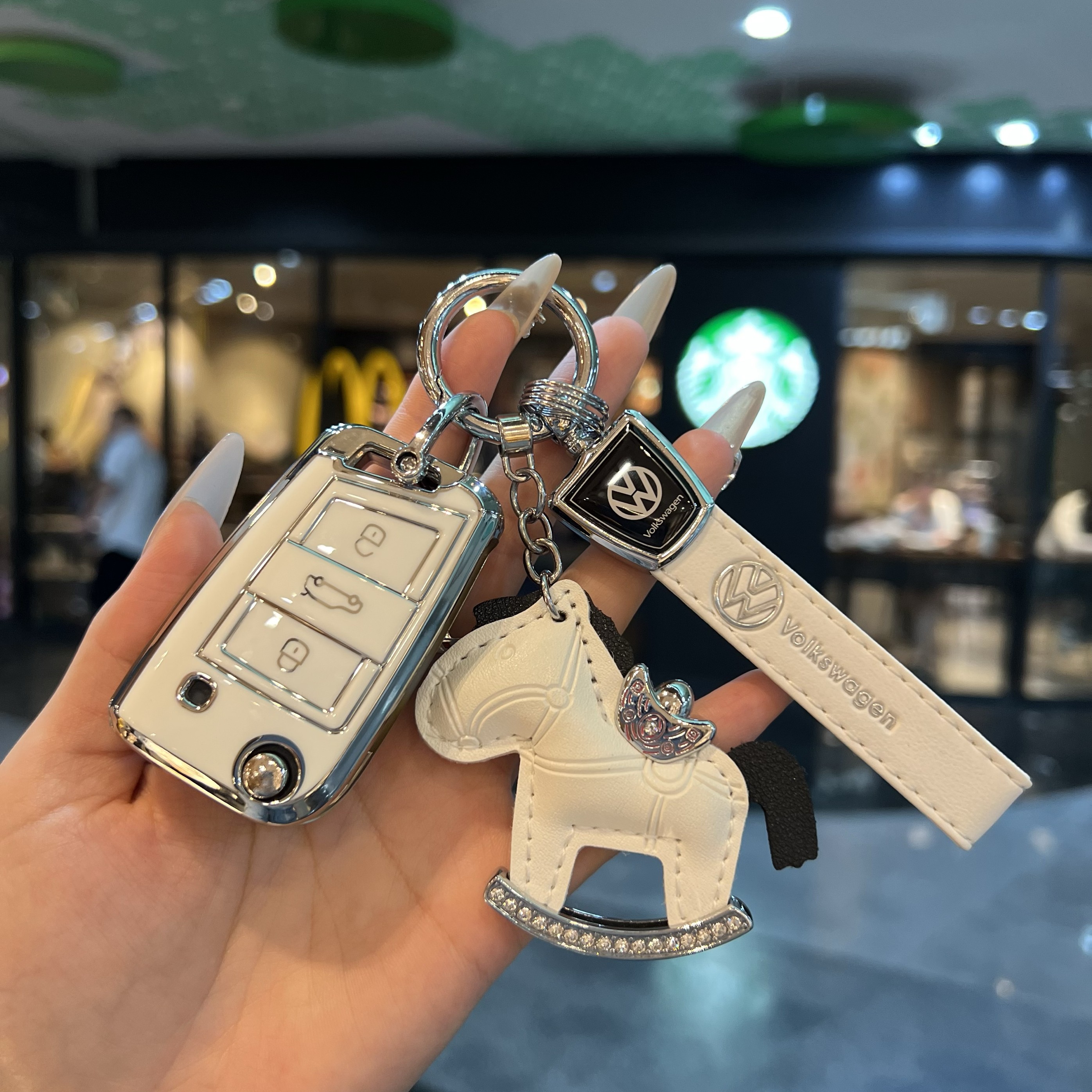 适用大众车钥匙套速腾宝来途观L朗逸迈腾高尔夫7polo探岳包扣壳女